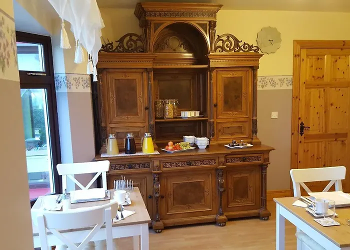 Leroy's 住宿加早餐酒店