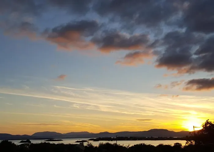 Leroy's 住宿加早餐酒店 Headford